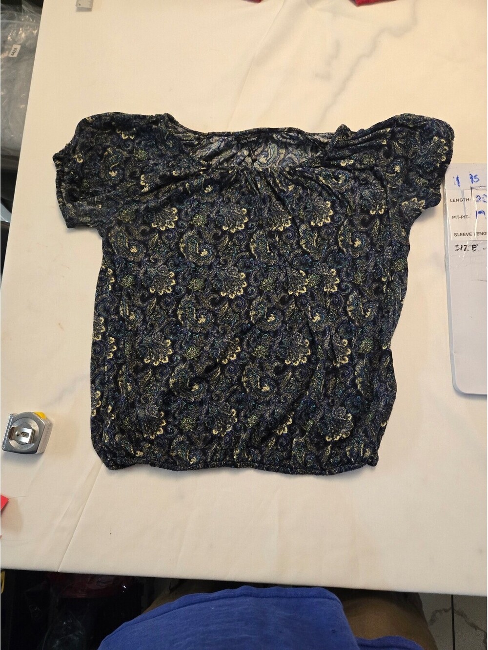 Daisy Fuentes Large Blue and Black Paisley Print Blouse - Picture 1 of 4